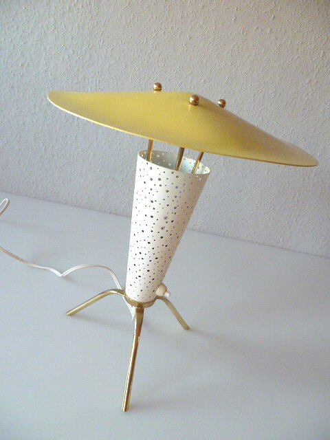 Igl-Table-Lamp-0.jpg  
