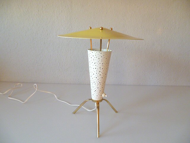 Igl-Table-Lamp3.JPG  