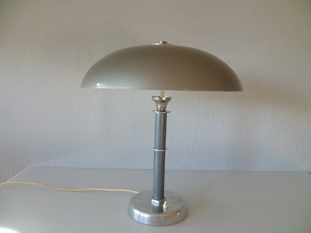 Bauhaus Tischlampe Frankreich
